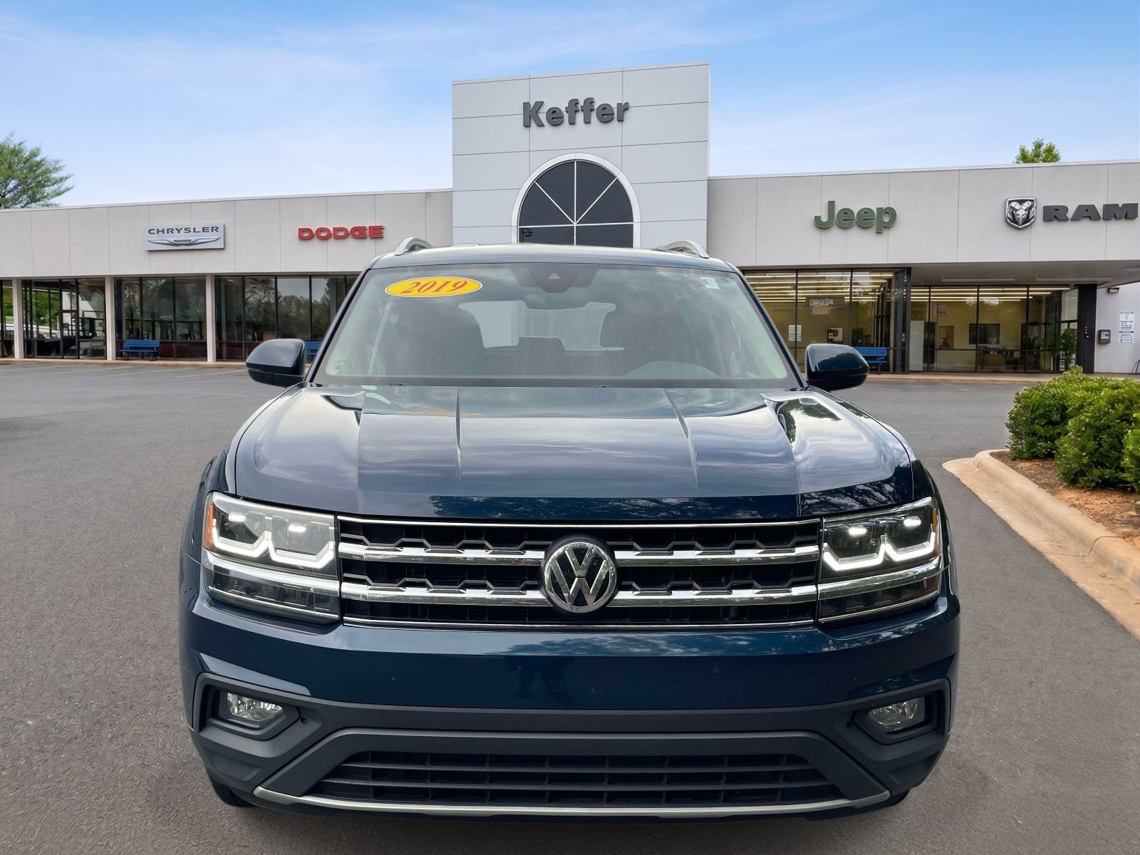 Used 2019 Volkswagen Atlas SE FWD image 2