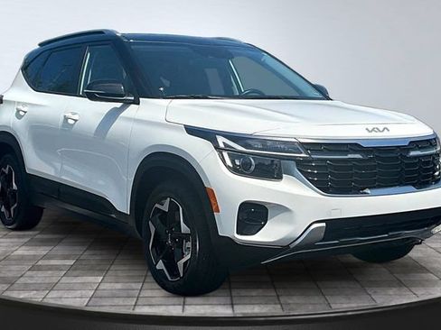 Used 2026 Kia Seltos S AWD/4WD image 3