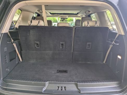 Used 2022 Ford Expedition Limited RWD image 10
