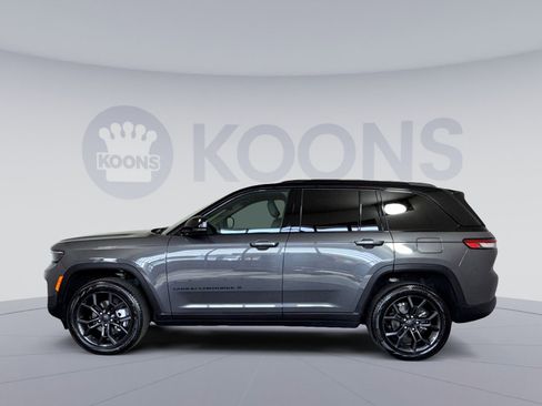 Used 2025 Jeep Grand Cherokee Limited w/ Trailer Tow Package AWD/4WD image 2