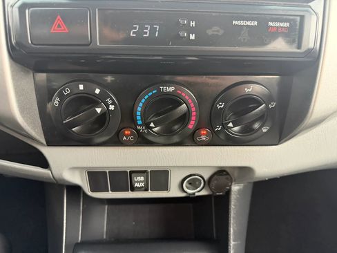 Used 2014 Toyota Tacoma 4x4 Double Cab w/ SR5 Package image 15