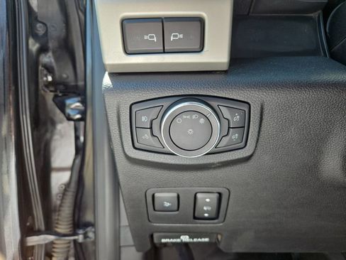 Used 2019 Ford F250 Lariat w/ Lariat Ultimate Package AWD/4WD image 19
