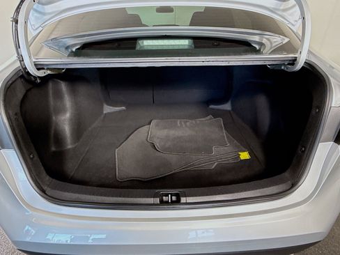 Used 2022 Toyota Corolla LE image 34