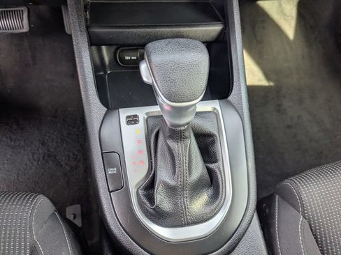 Used 2021 Kia Forte LXS FWD image 14
