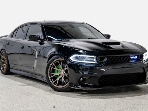 Used 2020 Dodge Charger Scat Pack w/ Plus Group RWD image 4