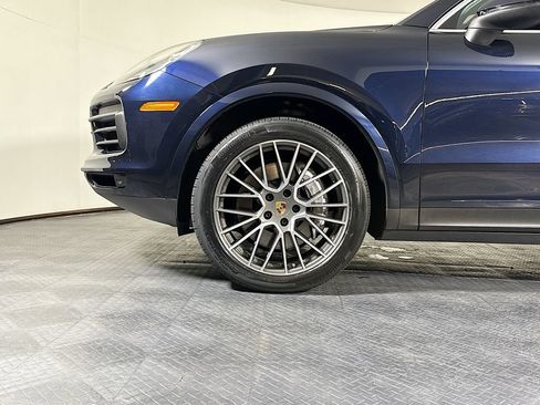 Certified 2023 Porsche Cayenne AWD/4WD image 26