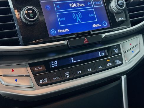 Used 2015 Honda Accord EX-L image 17