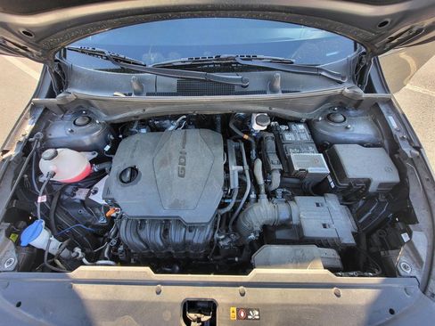 Used 2024 Kia Sportage EX image 9