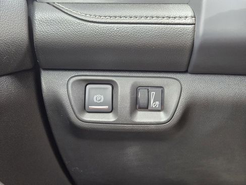 Used 2023 GMC Acadia SLT w/ Elevation Edition FWD image 24
