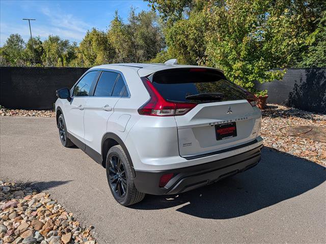 Used 2024 Mitsubishi Eclipse Cross LE AWD/4WD image 3