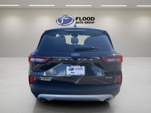 Used 2023 Ford Escape Active w/ Tech Pack #1 AWD/4WD image 6