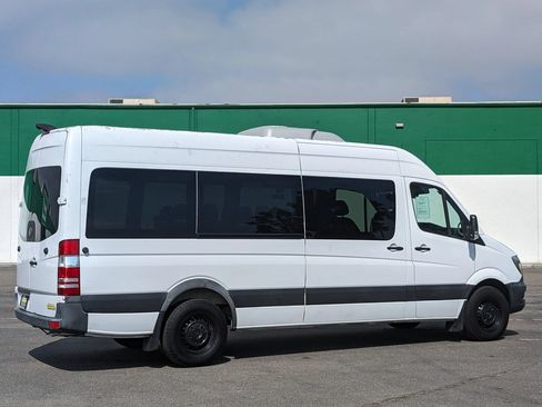 Used 2017 Mercedes-Benz Sprinter 2500 image 2