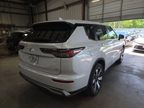 Used 2025 Mitsubishi Outlander SE AWD/4WD image 9