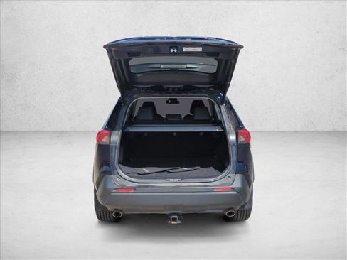 Used 2021 Toyota RAV4 XLE Premium FWD image 6