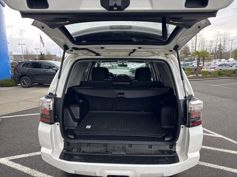 Used 2019 Toyota 4Runner SR5 image 12