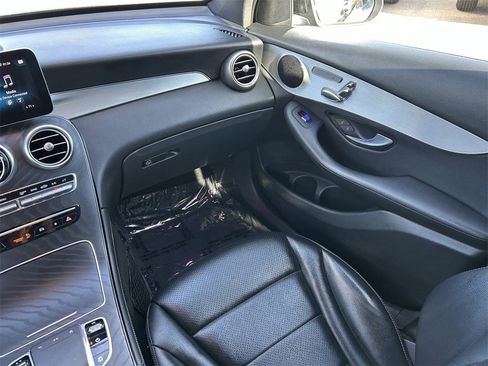 Used 2020 Mercedes-Benz GLC 300 GLC 300 image 18