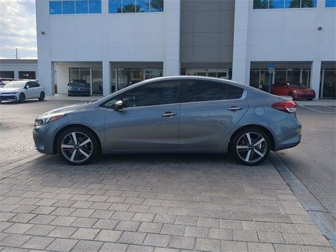 Used 2017 Kia Forte EX image 6