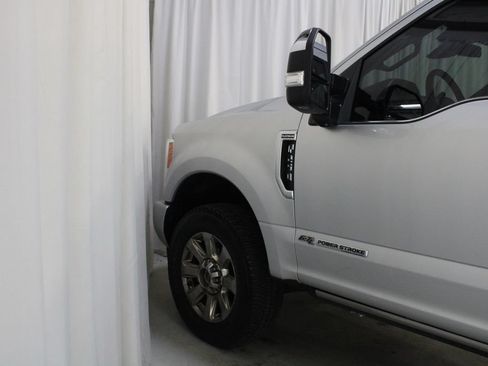 Used 2017 Ford F250 Platinum w/ Platinum Ultimate Package AWD/4WD image 30