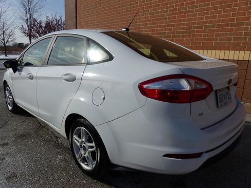 Used 2018 Ford Fiesta SE image 7