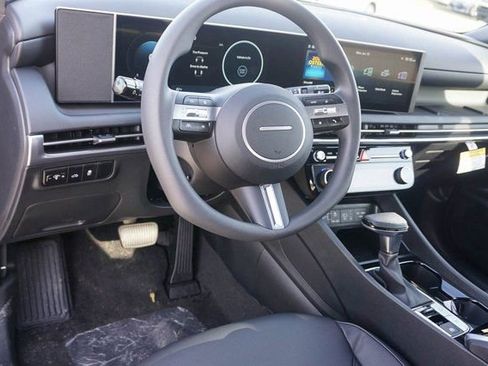 New 2026 Hyundai Santa Cruz SEL FWD image 10
