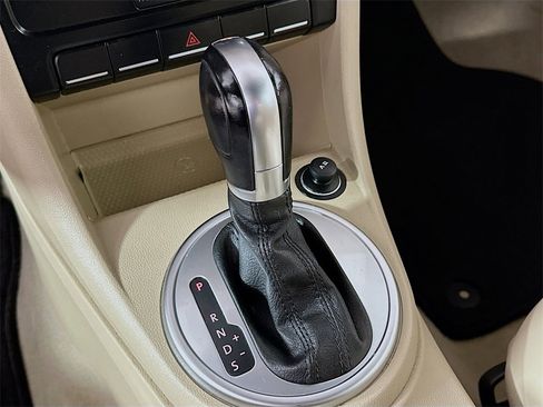 Used 2015 Volkswagen Beetle 1.8T image 22