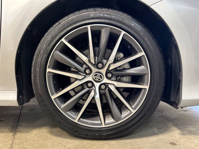 Used 2023 Toyota Camry XLE FWD image 11