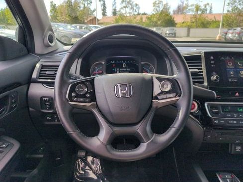 Used 2020 Honda Pilot Touring image 16
