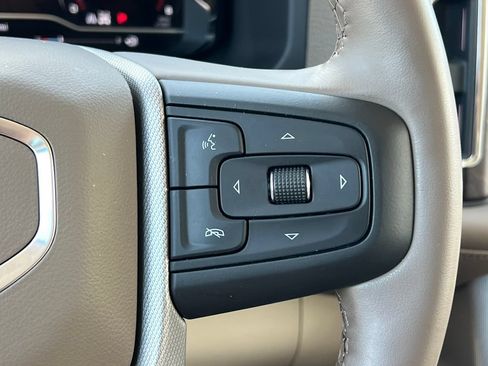 Used 2023 GMC Yukon Denali AWD/4WD image 25