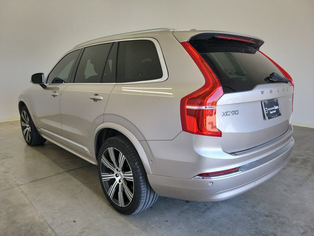 Used 2024 Volvo XC90 B5 Plus w/ Protection Package Premier AWD/4WD image 7