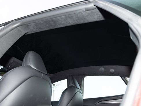 Used 2022 Tesla Model S Plaid image 36