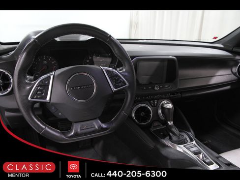 Used 2017 Chevrolet Camaro LT RWD image 6