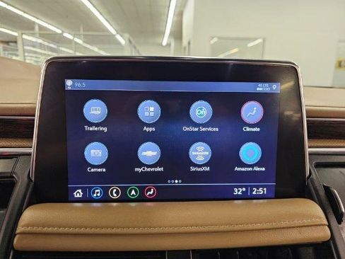 Used 2021 Chevrolet Suburban Premier w/ Premium Package image 16