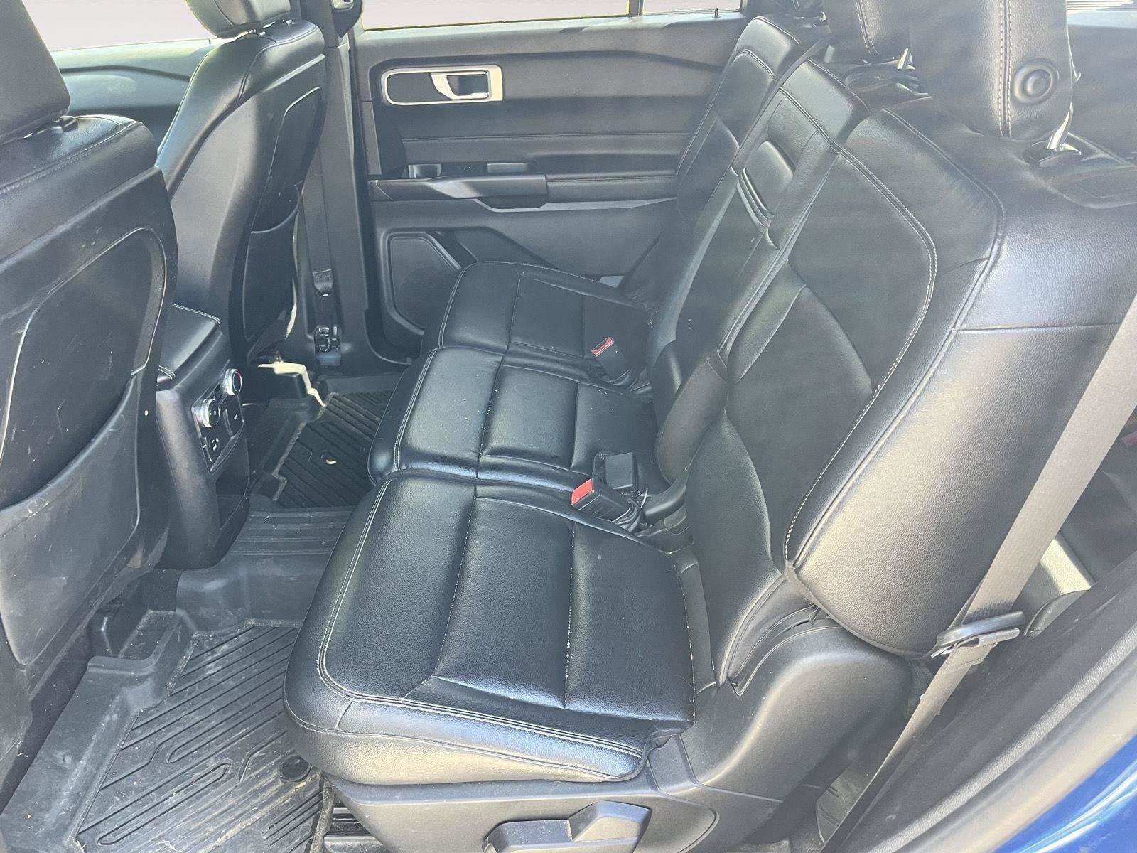 Used 2020 Ford Explorer XLT w/ Equipment Group 202A AWD/4WD image 23