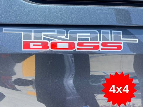 Used 2021 Chevrolet Silverado 1500 LT Trail Boss w/ Convenience Package II AWD/4WD image 36