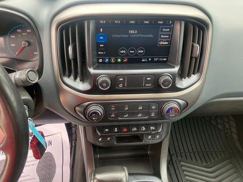Used 2021 Chevrolet Colorado Z71 AWD/4WD image 18
