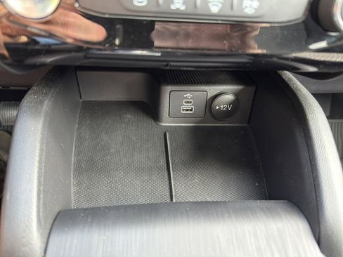 New 2025 Ford Escape SE image 21