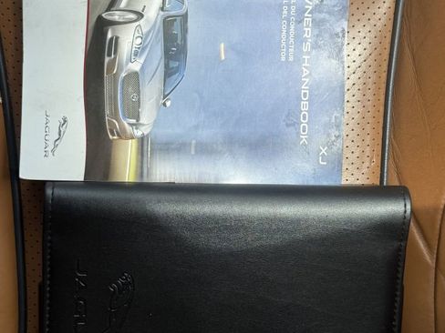 Used 2014 Jaguar XJ L Portfolio image 25