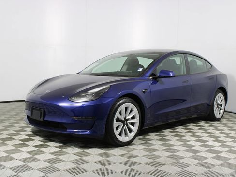 Used 2023 Tesla Model 3 Standard Range image 28