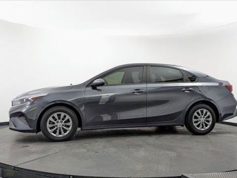 Used 2024 Kia Forte LX FWD image 3