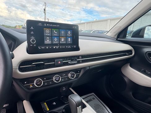 Used 2025 Honda HR-V EX-L image 15