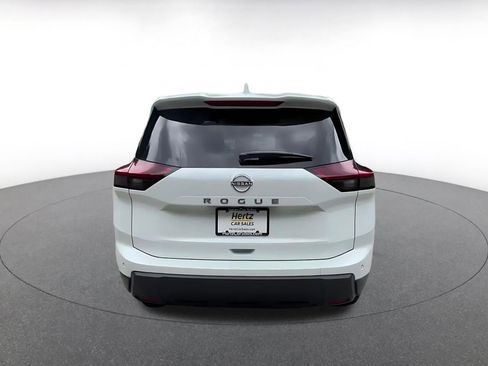 Used 2025 Nissan Rogue SV FWD image 12