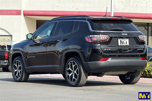 Used 2025 Jeep Compass Limited AWD/4WD image 6