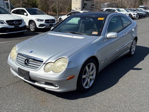 Used 2002 Mercedes-Benz C 230 Coupe image 2