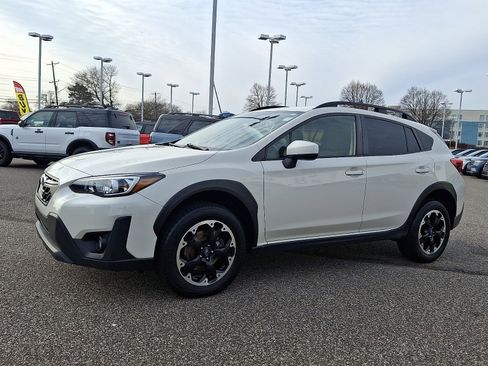 Used 2023 Subaru Crosstrek 2.0i Premium image 5