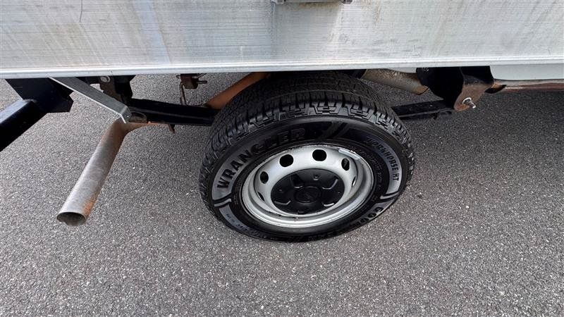 Used 2018 Ford Transit 250 138 RWD image 29