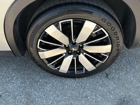 Used 2025 Mitsubishi Outlander SE AWD/4WD image 13