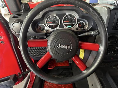 Used 2010 Jeep Wrangler Unlimited Sport image 13