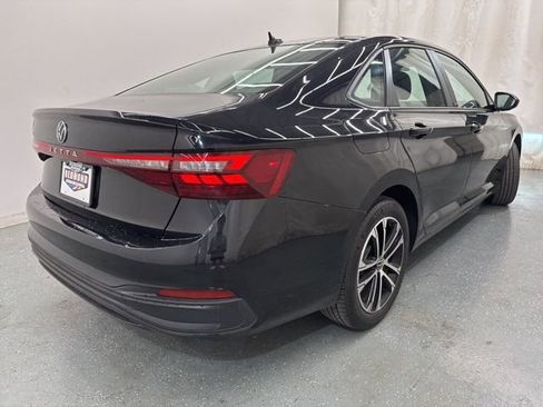 Used 2025 Volkswagen Jetta Sport FWD image 8