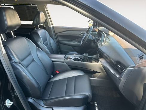 Used 2021 Nissan Rogue SV w/ Premium Package image 15