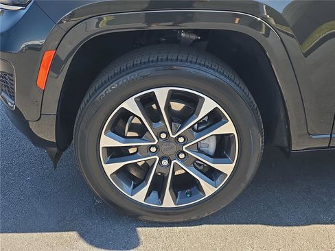 Used 2022 Jeep Grand Cherokee L Overland image 8